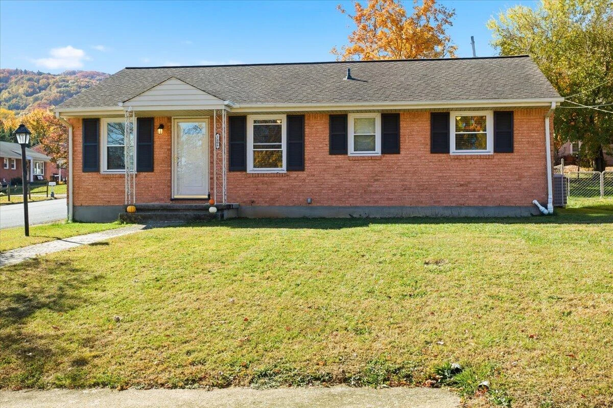 1406 Lancer DR