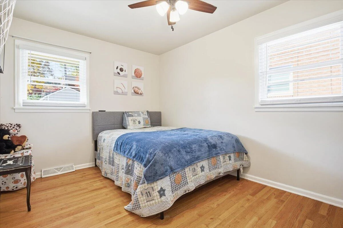 1406 Lancer DR - Photo 18