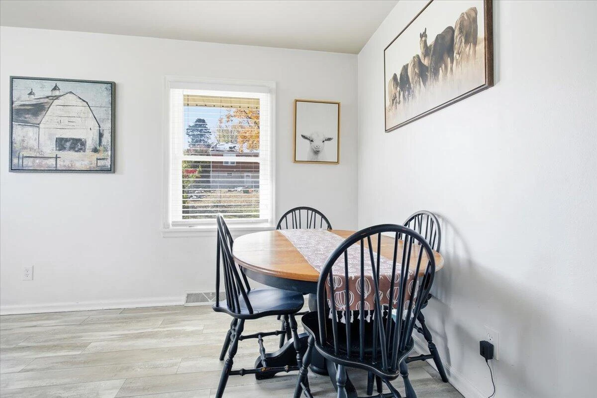 1406 Lancer DR - Photo 5