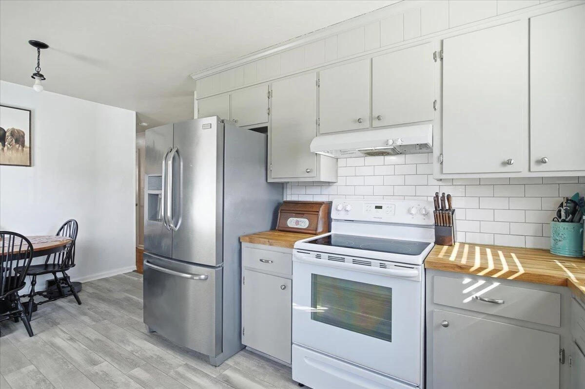 1406 Lancer DR - Photo 7