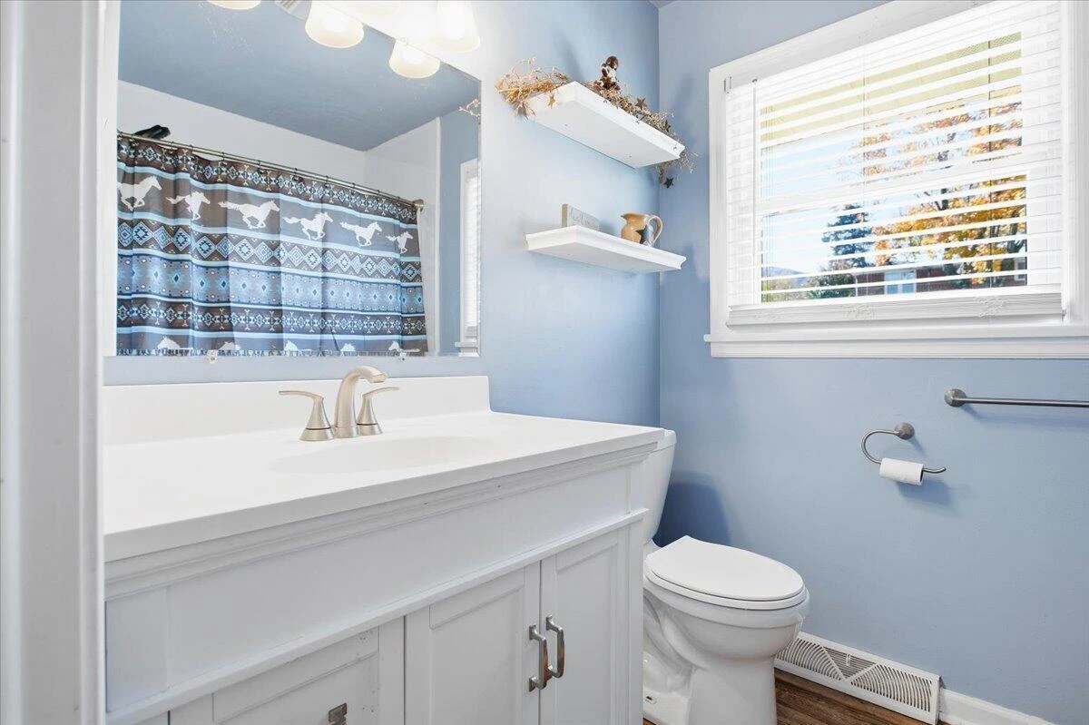 1406 Lancer DR - Photo 8
