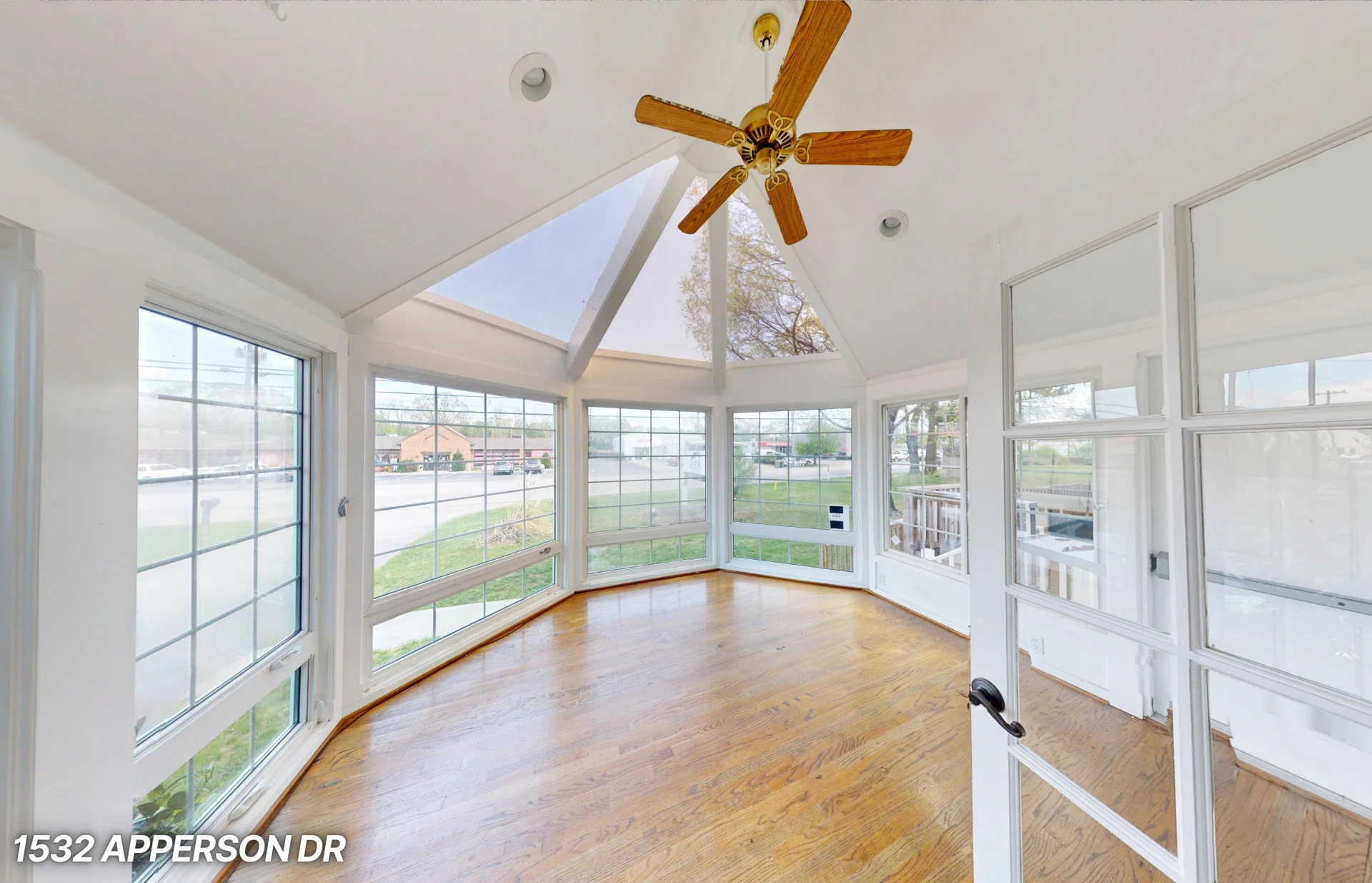 1532 Apperson DR - Photo 4