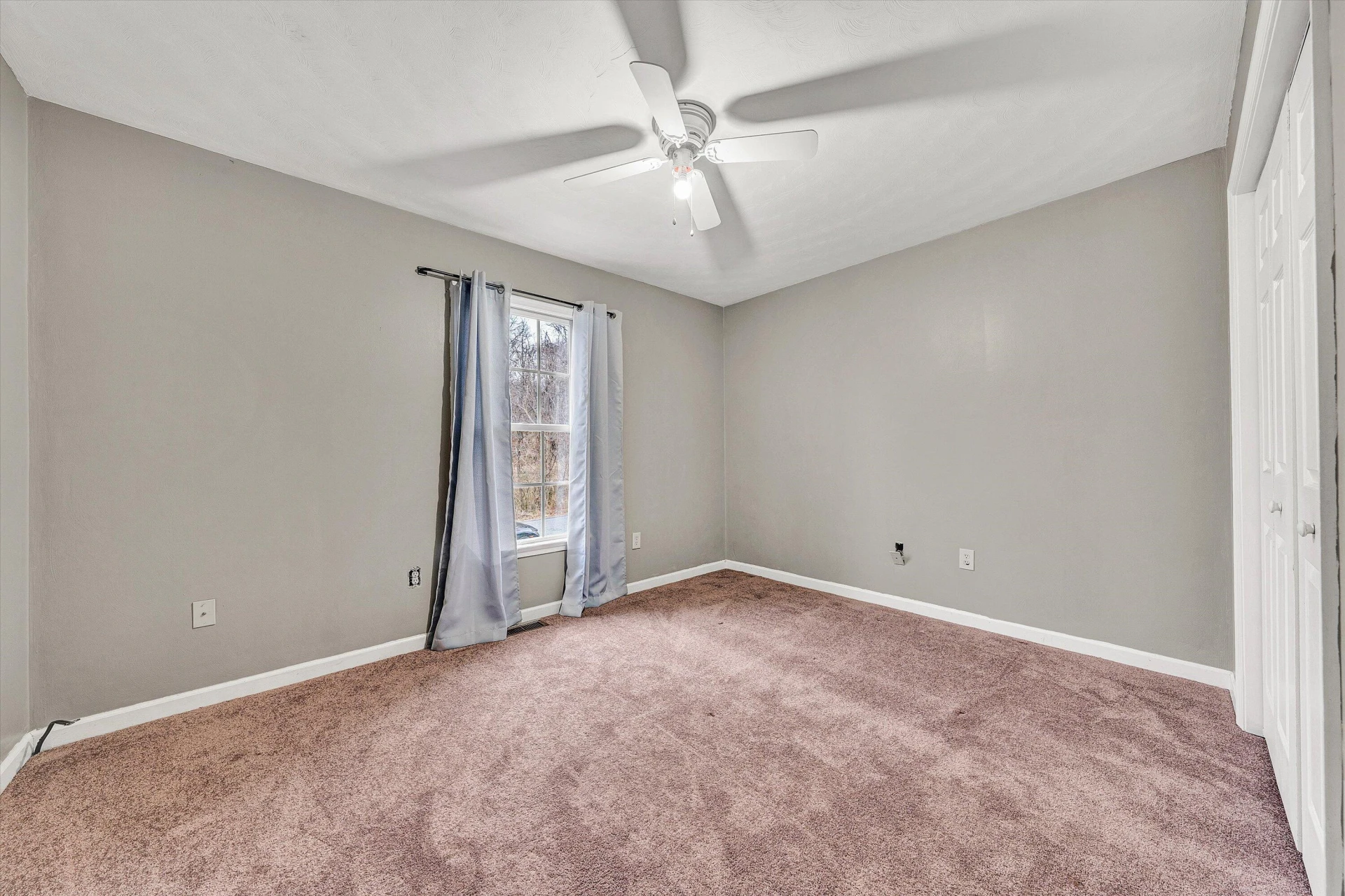 826 Coyner Springs RD - Photo 24