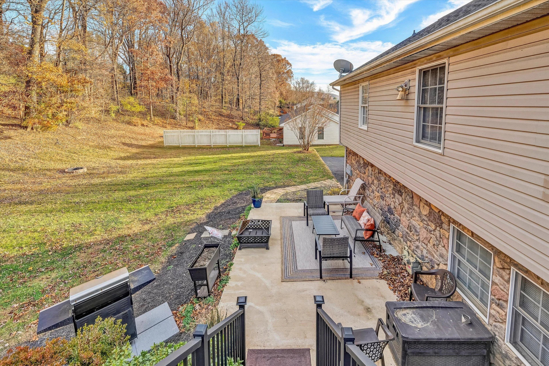 826 Coyner Springs RD - Photo 36