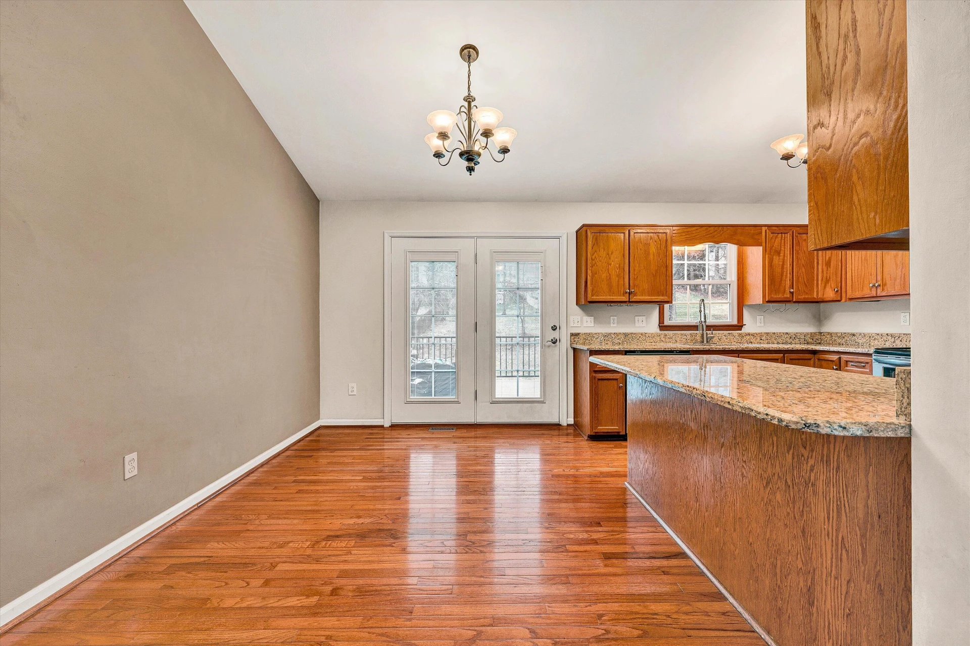 826 Coyner Springs RD - Photo 11