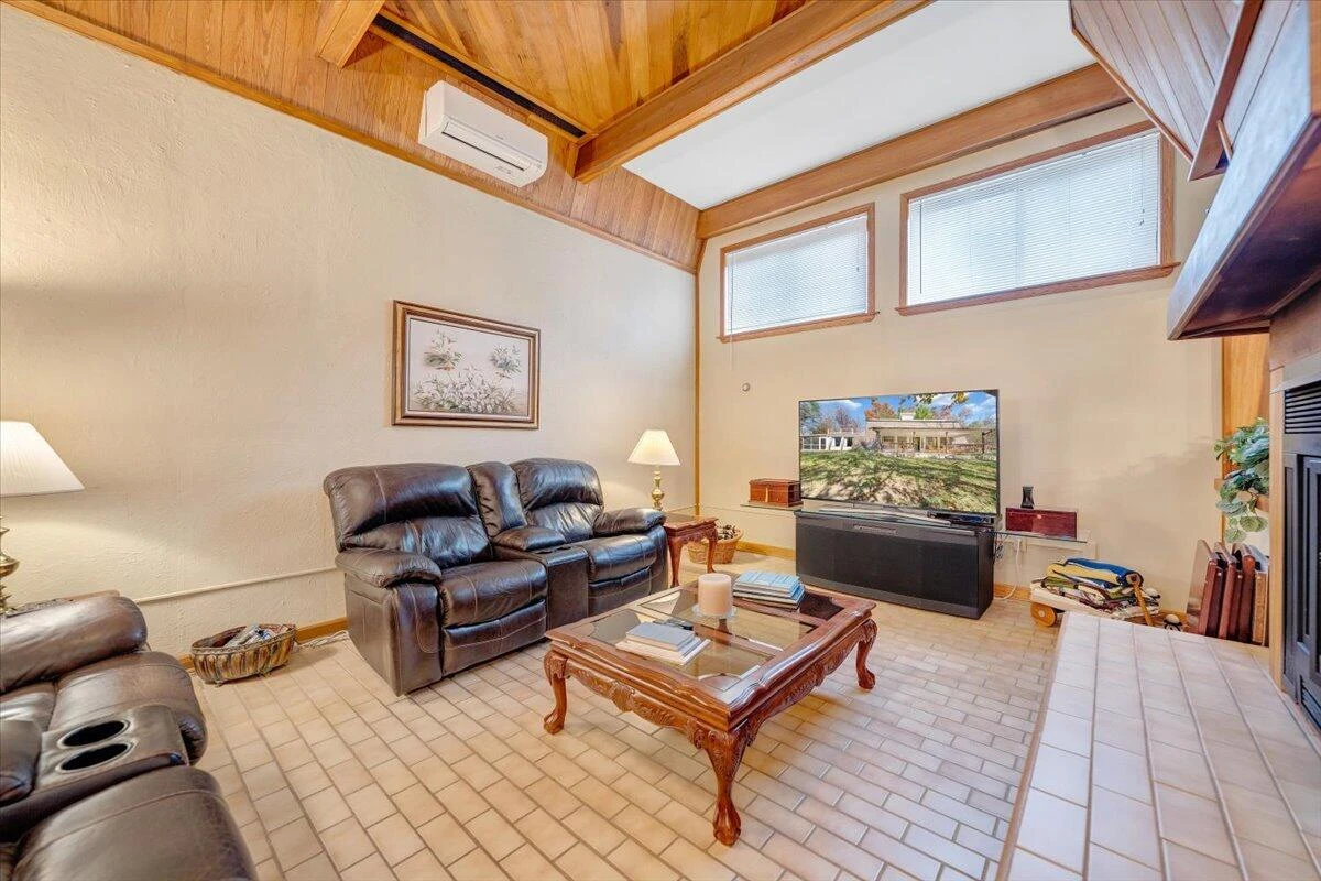 549 Clydes RD - Photo 17
