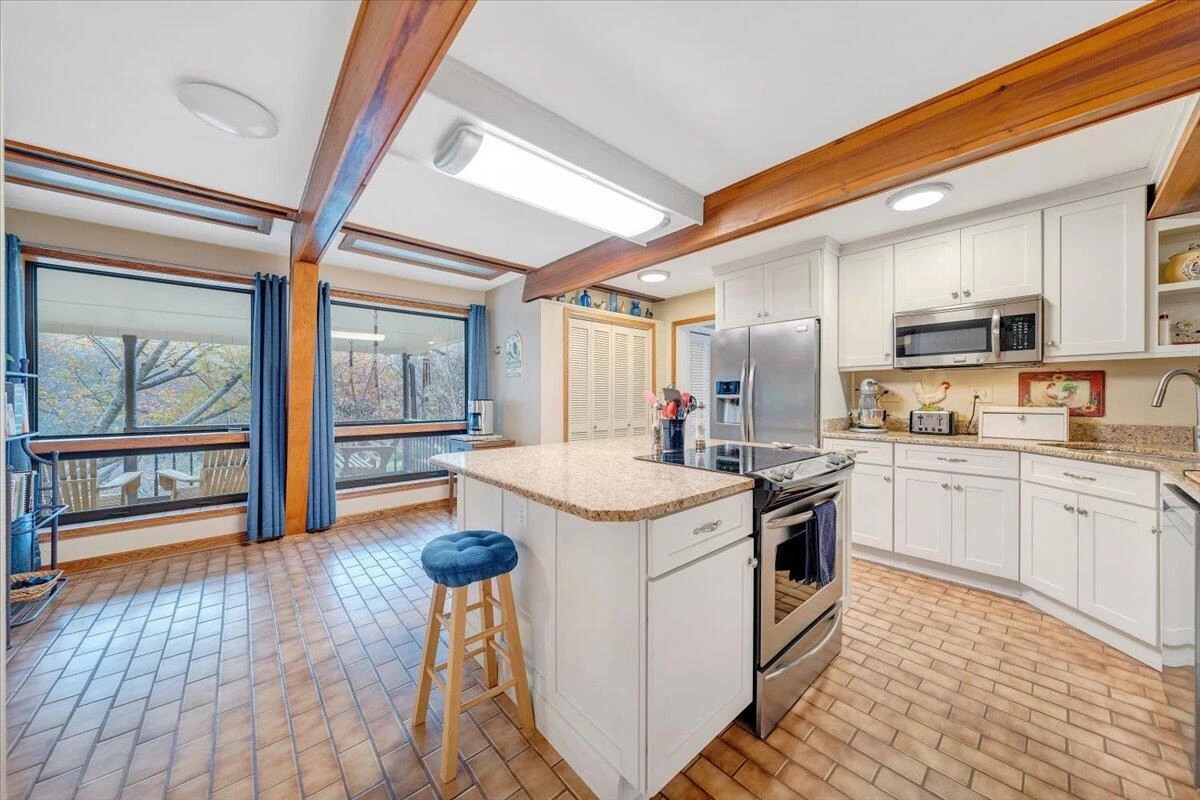 549 Clydes RD - Photo 28