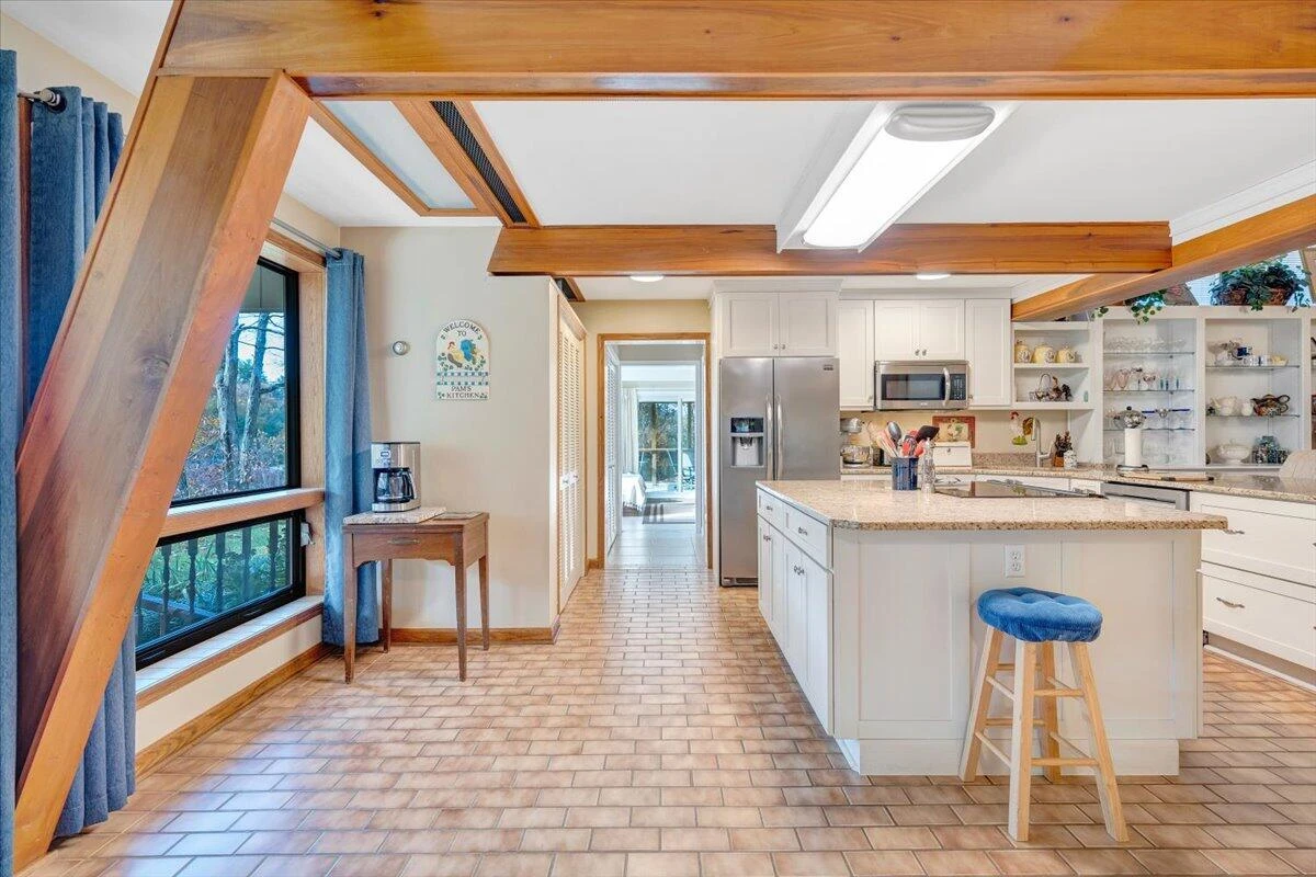 549 Clydes RD - Photo 33