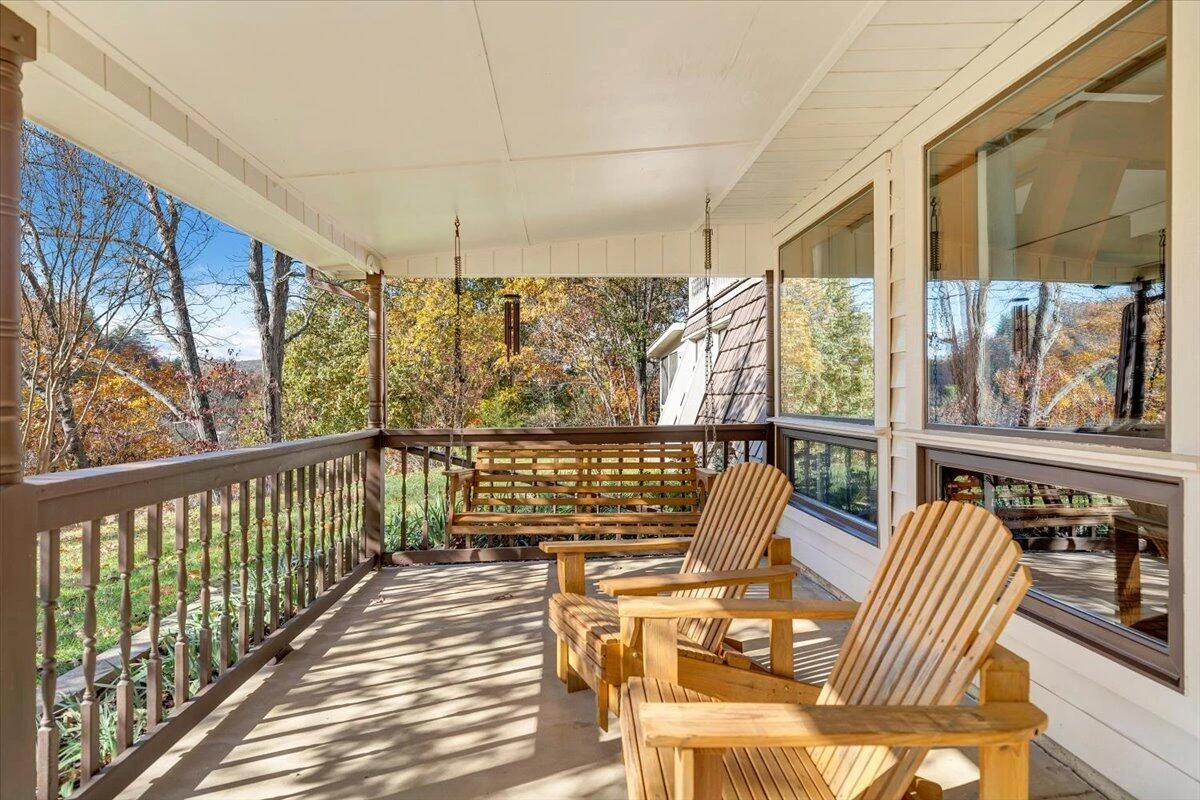 549 Clydes RD - Photo 6