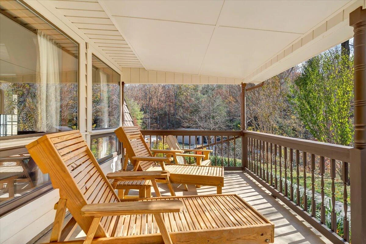 549 Clydes RD - Photo 7