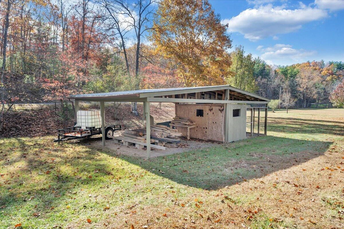 549 Clydes RD - Photo 79