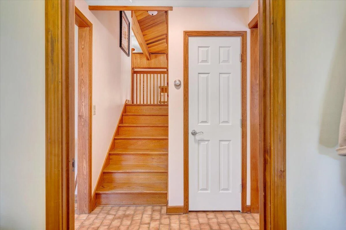 549 Clydes RD - Photo 8