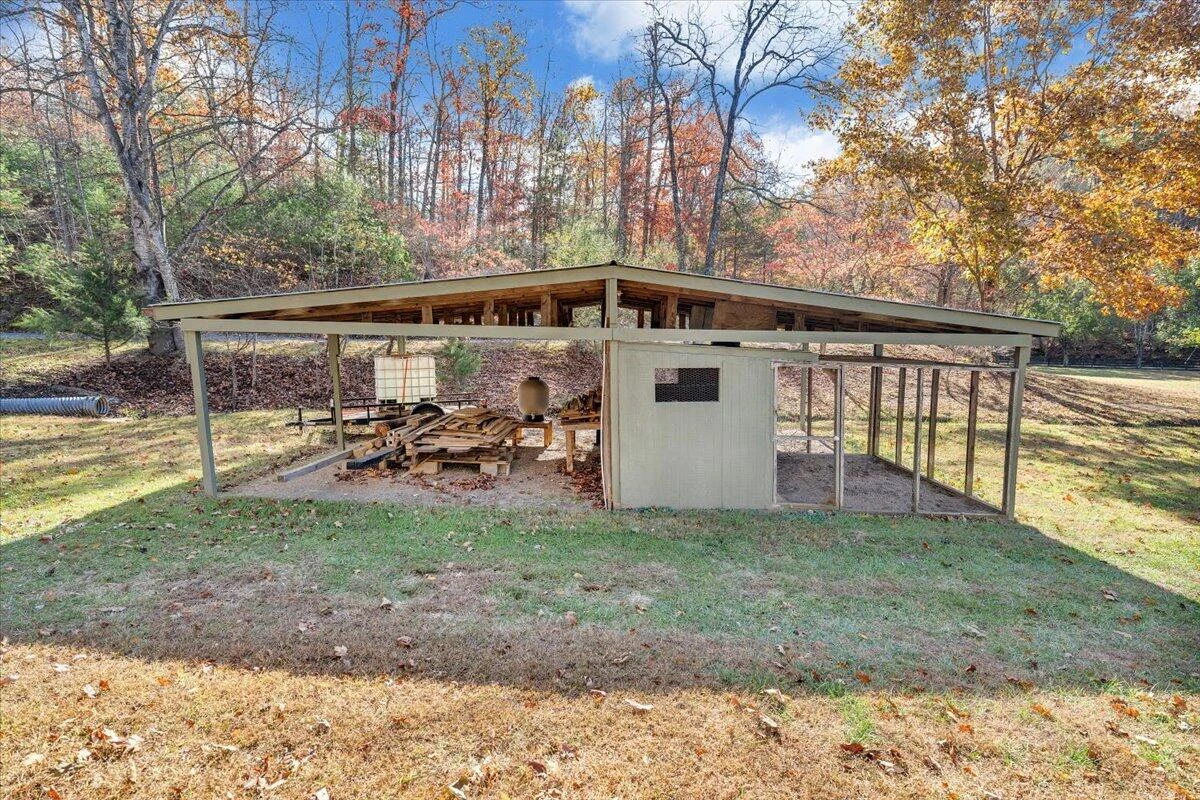 549 Clydes RD - Photo 80