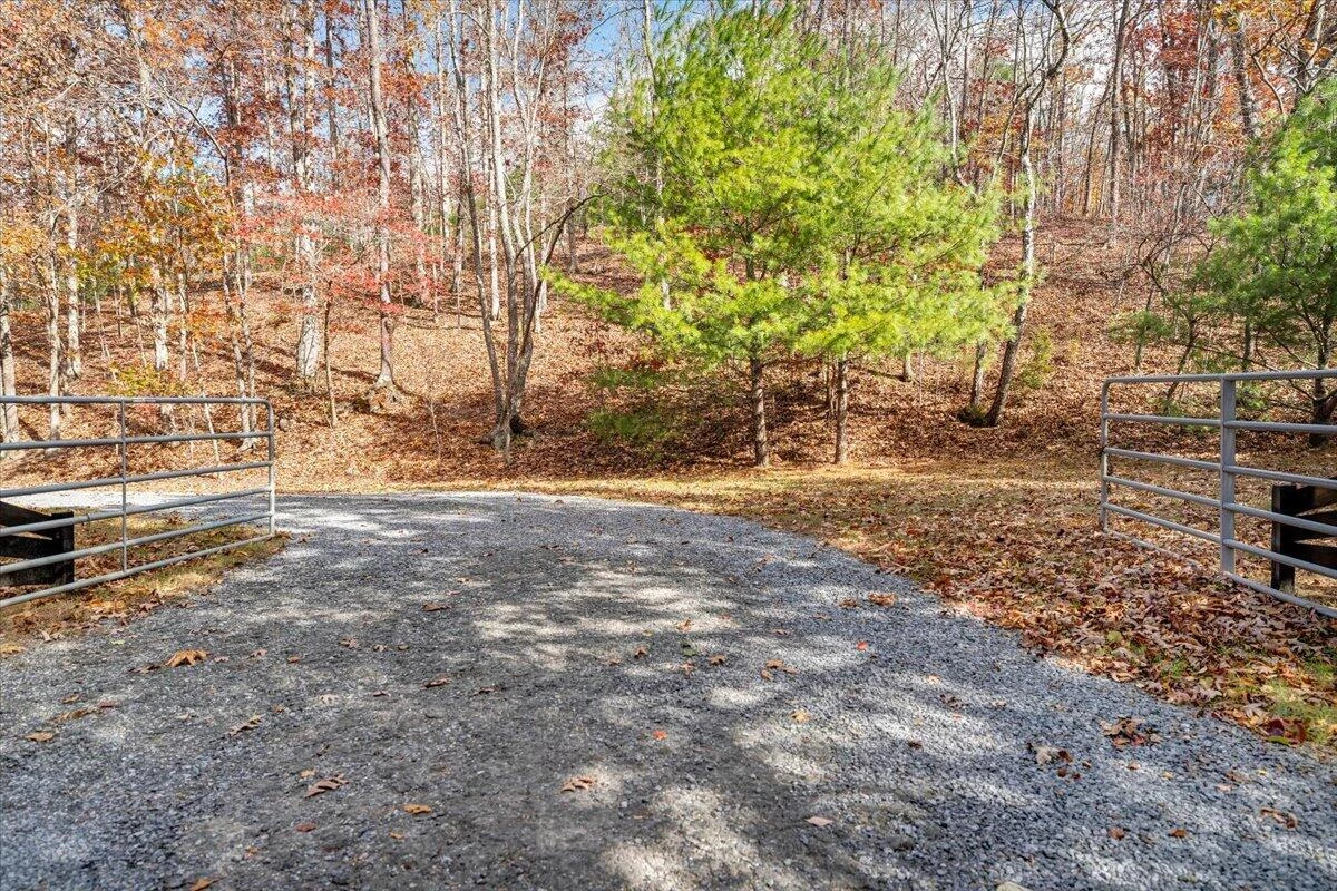 549 Clydes RD - Photo 87