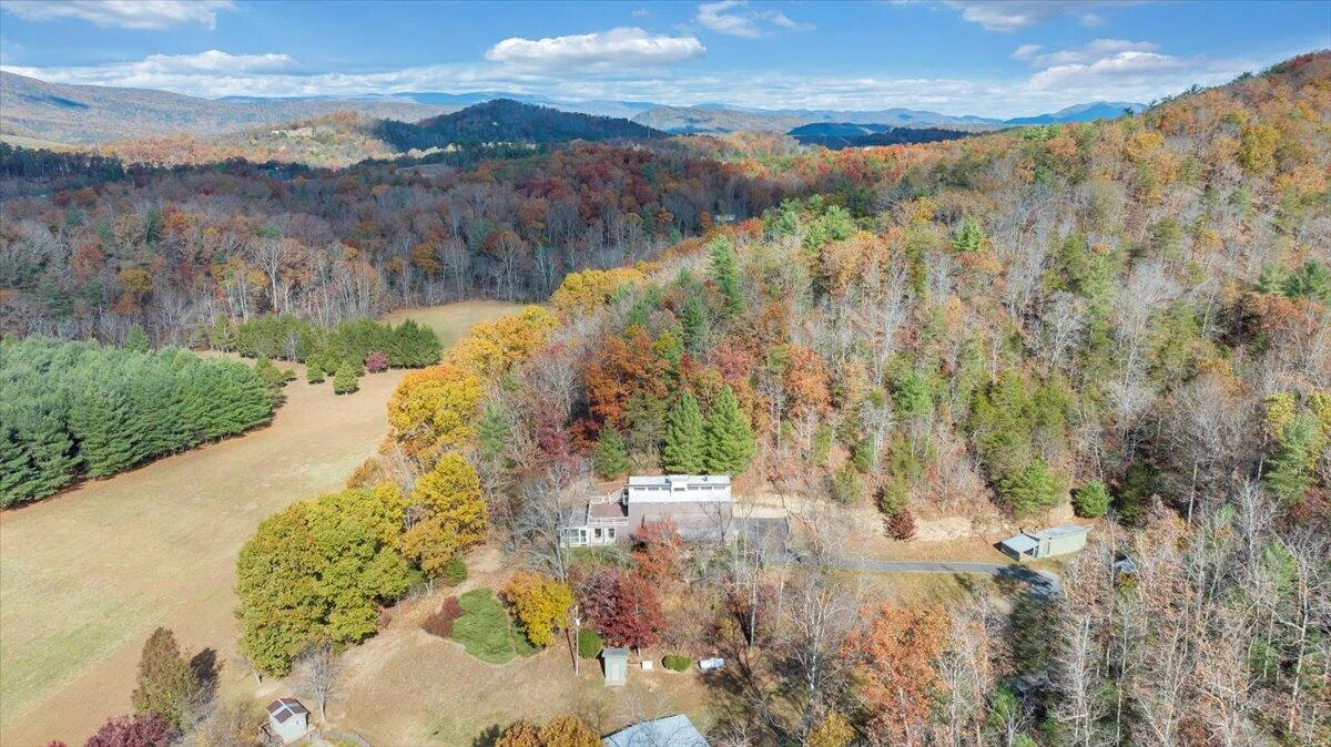 549 Clydes RD - Photo 89