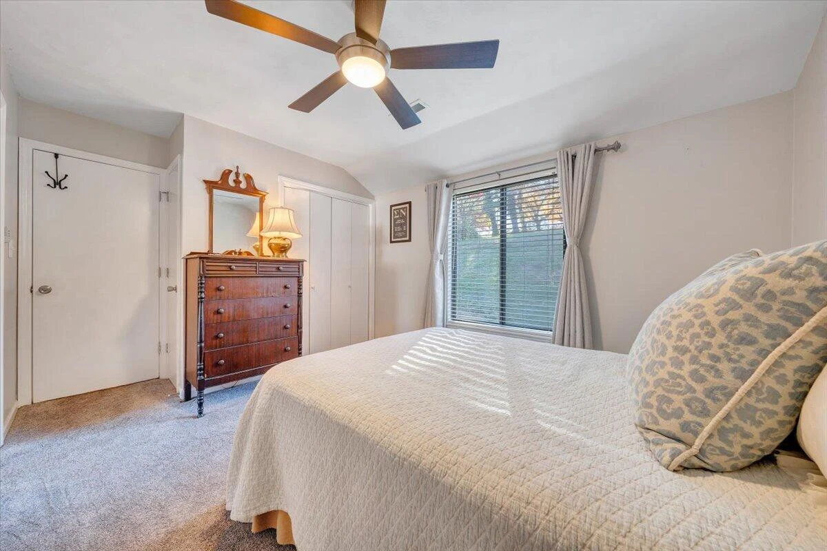 2447 Post Oak RD - Photo 23