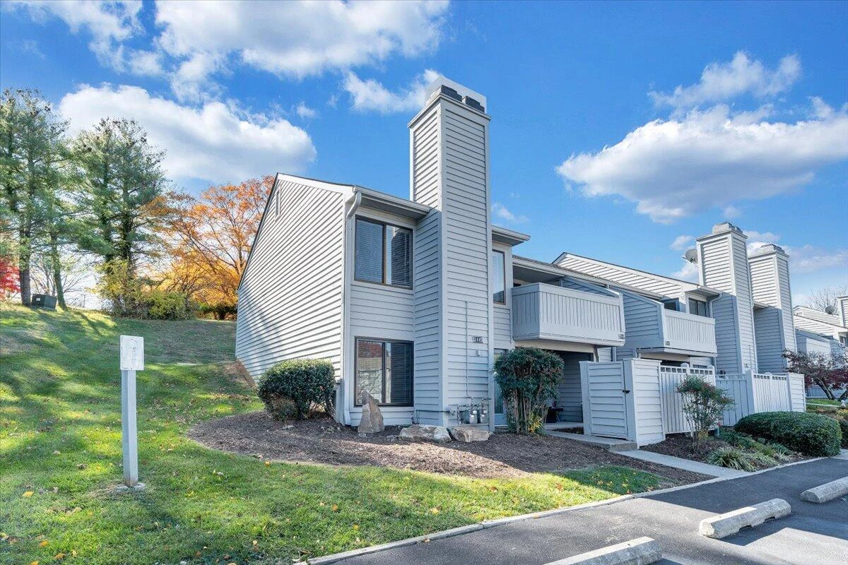 2447 Post Oak RD - Photo 25