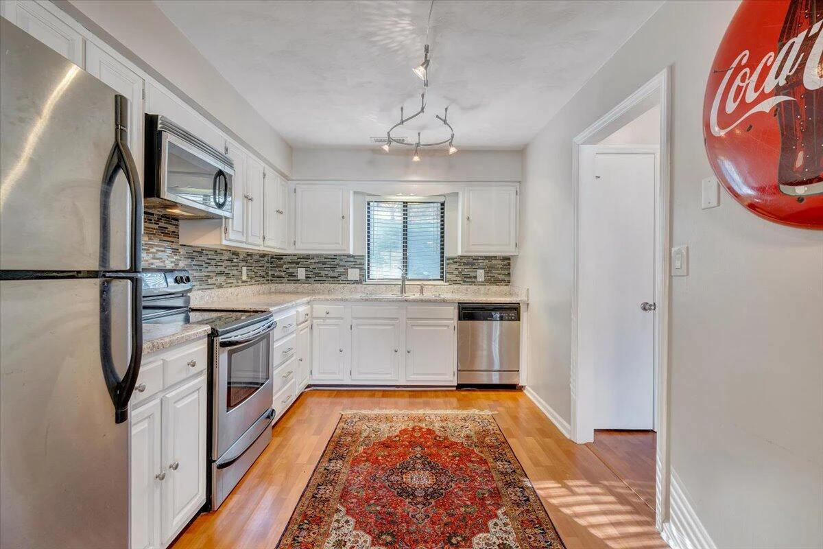 2447 Post Oak RD - Photo 10