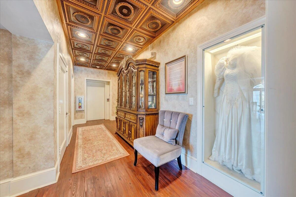 812 E MAIN ST - Photo 37