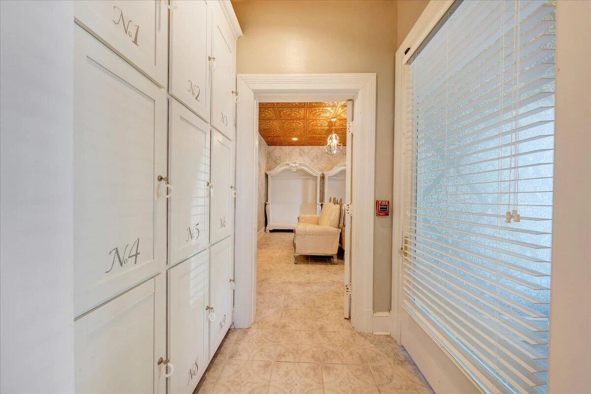 812 E Main ST - Photo 17