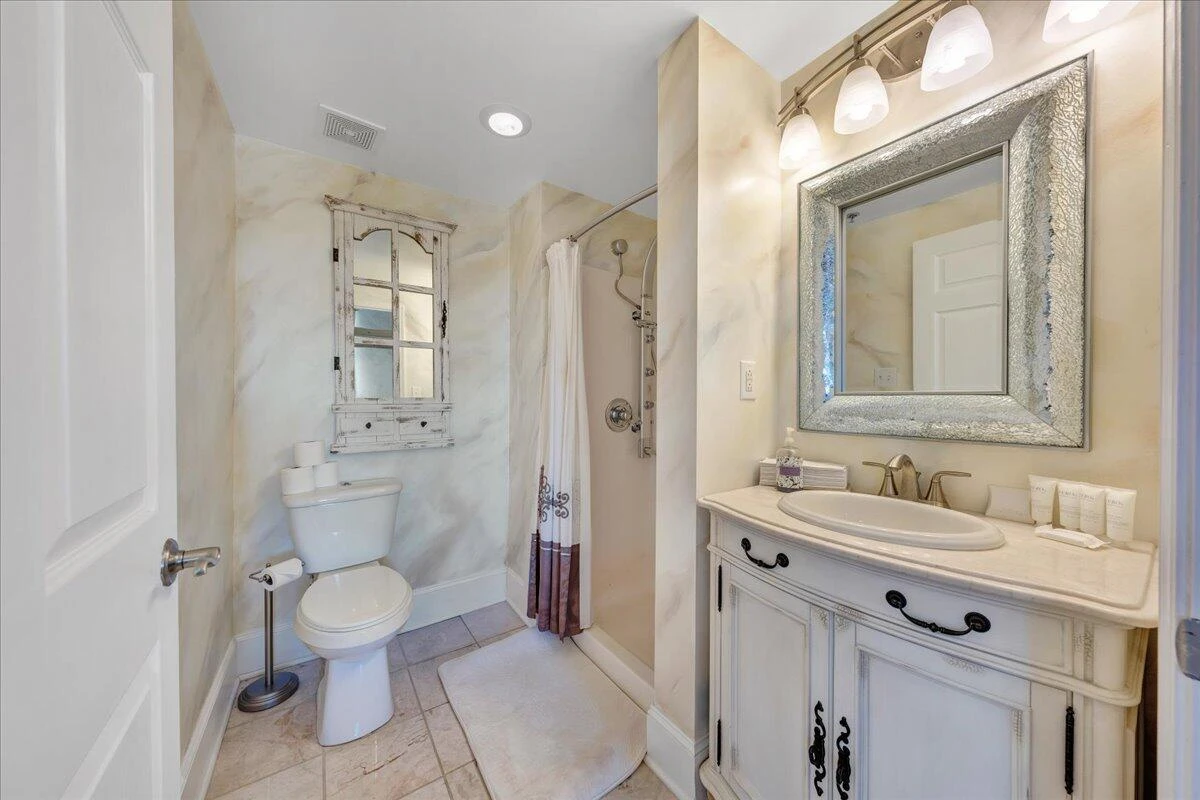 812 E Main ST - Photo 47