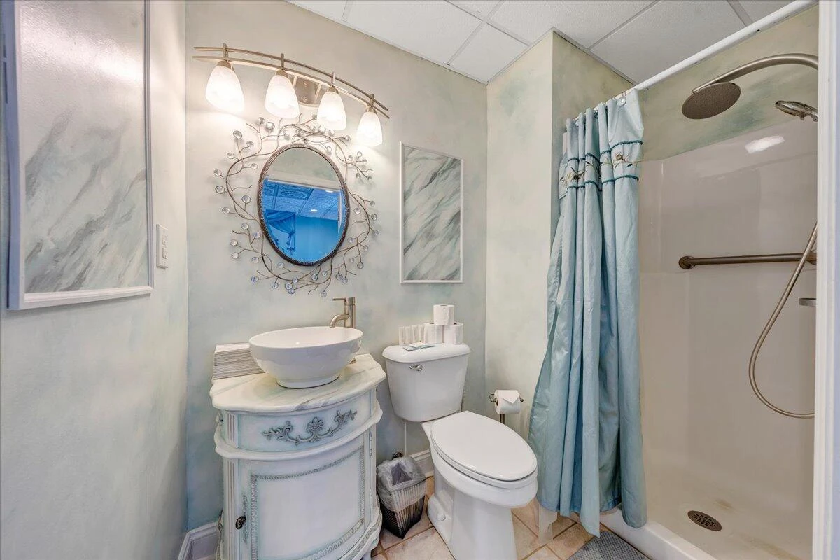812 E Main ST - Photo 51
