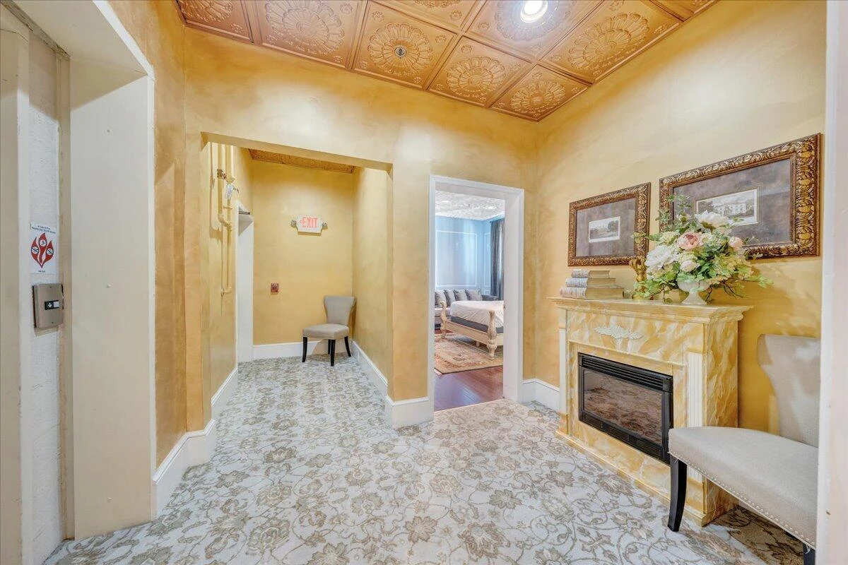 812 E Main ST - Photo 54