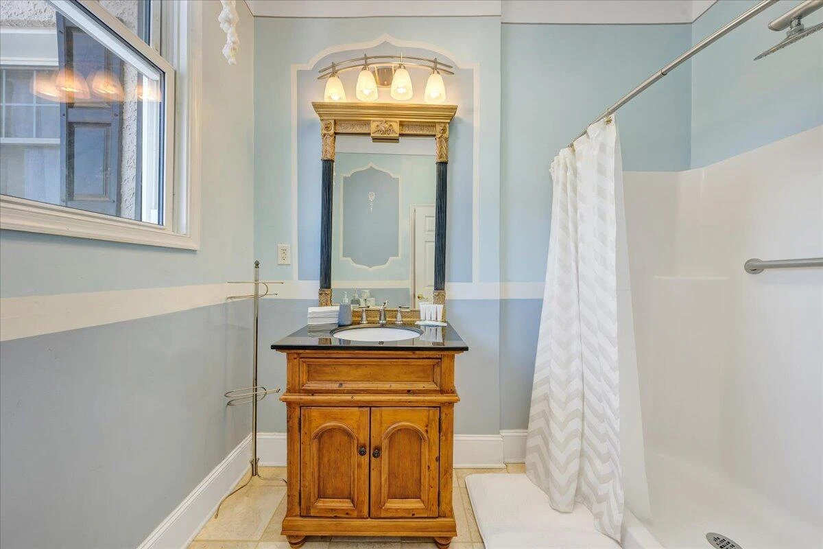 812 E Main ST - Photo 57