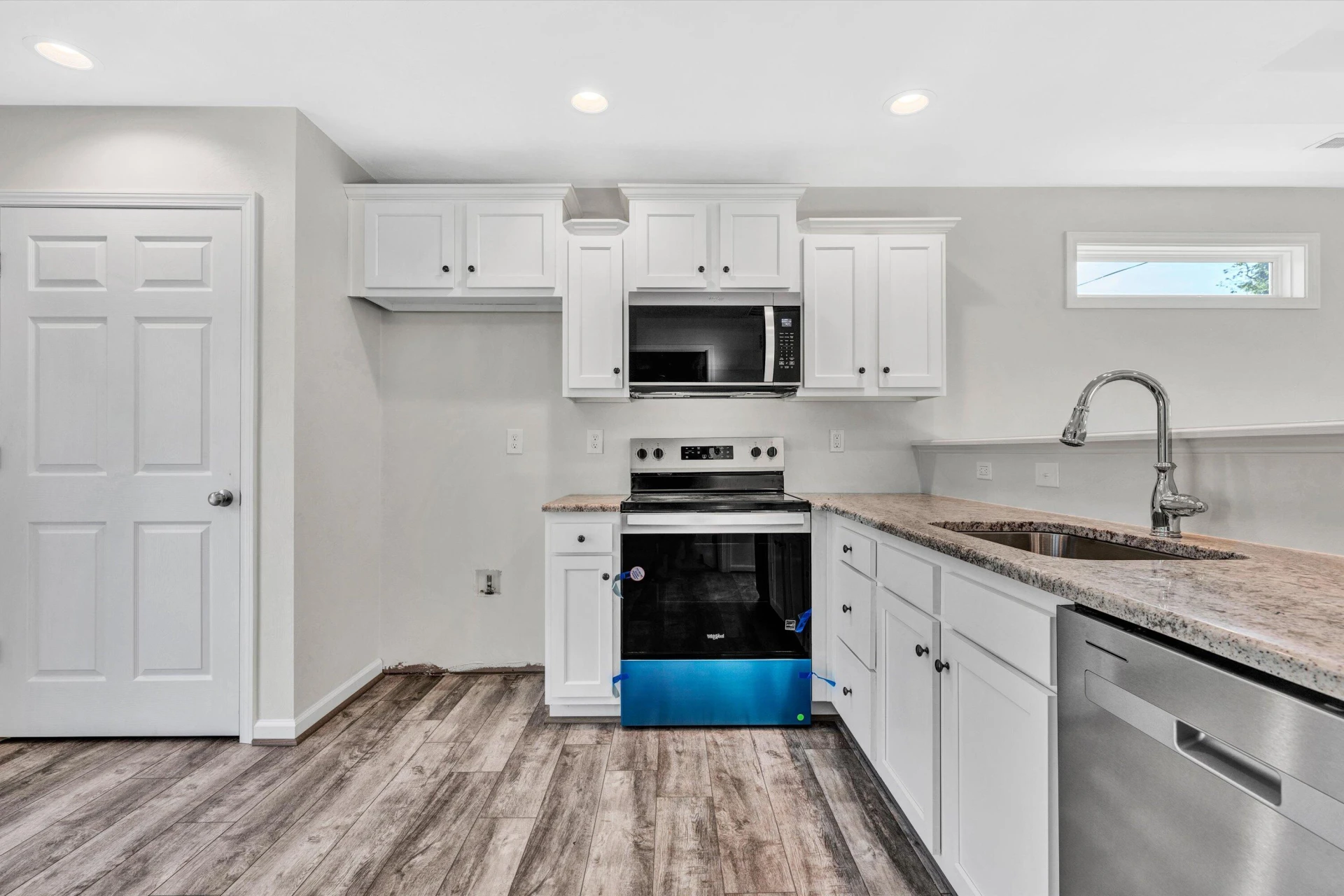 1448 Archbold AVE NE - Photo 10