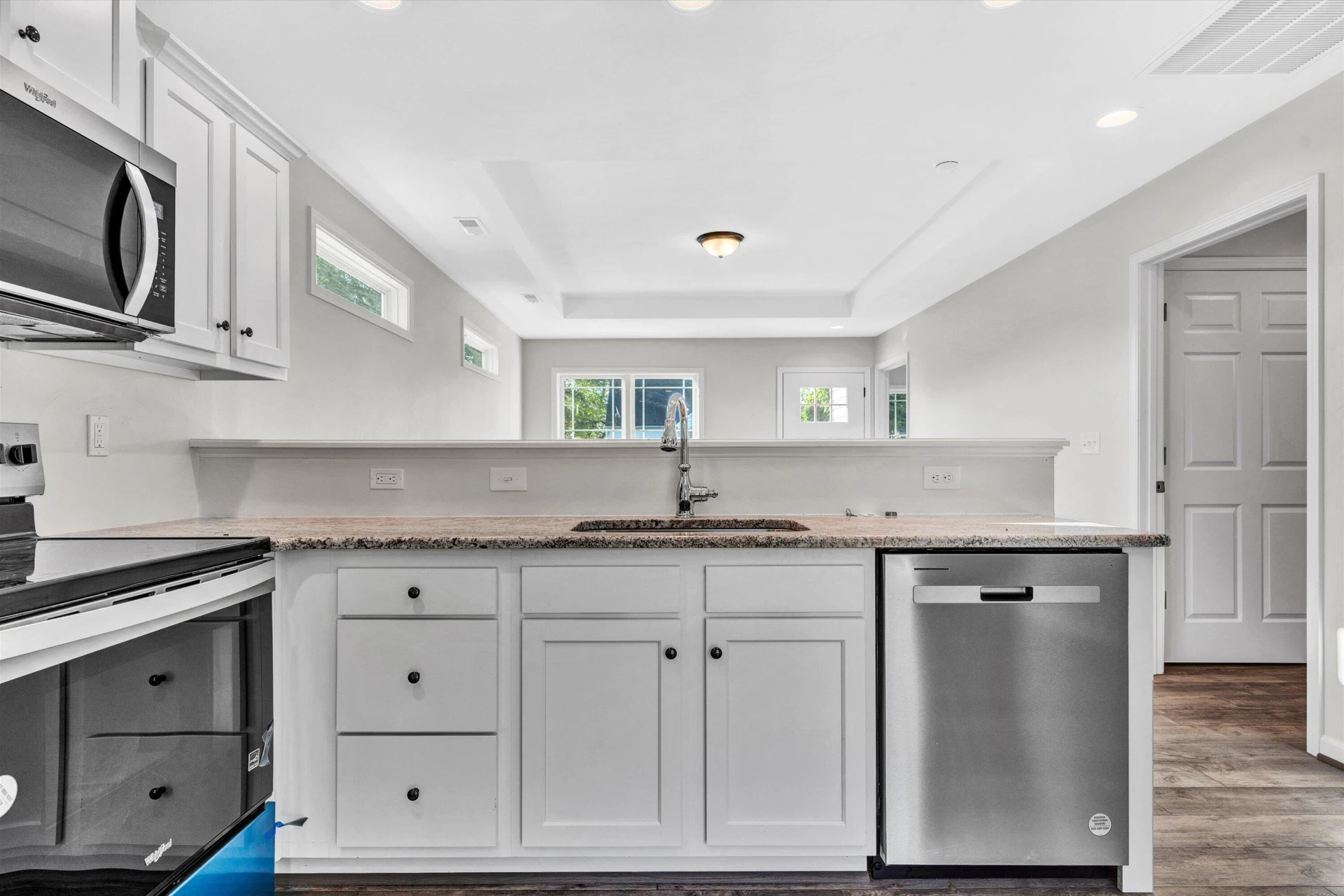 1448 Archbold AVE NE - Photo 11