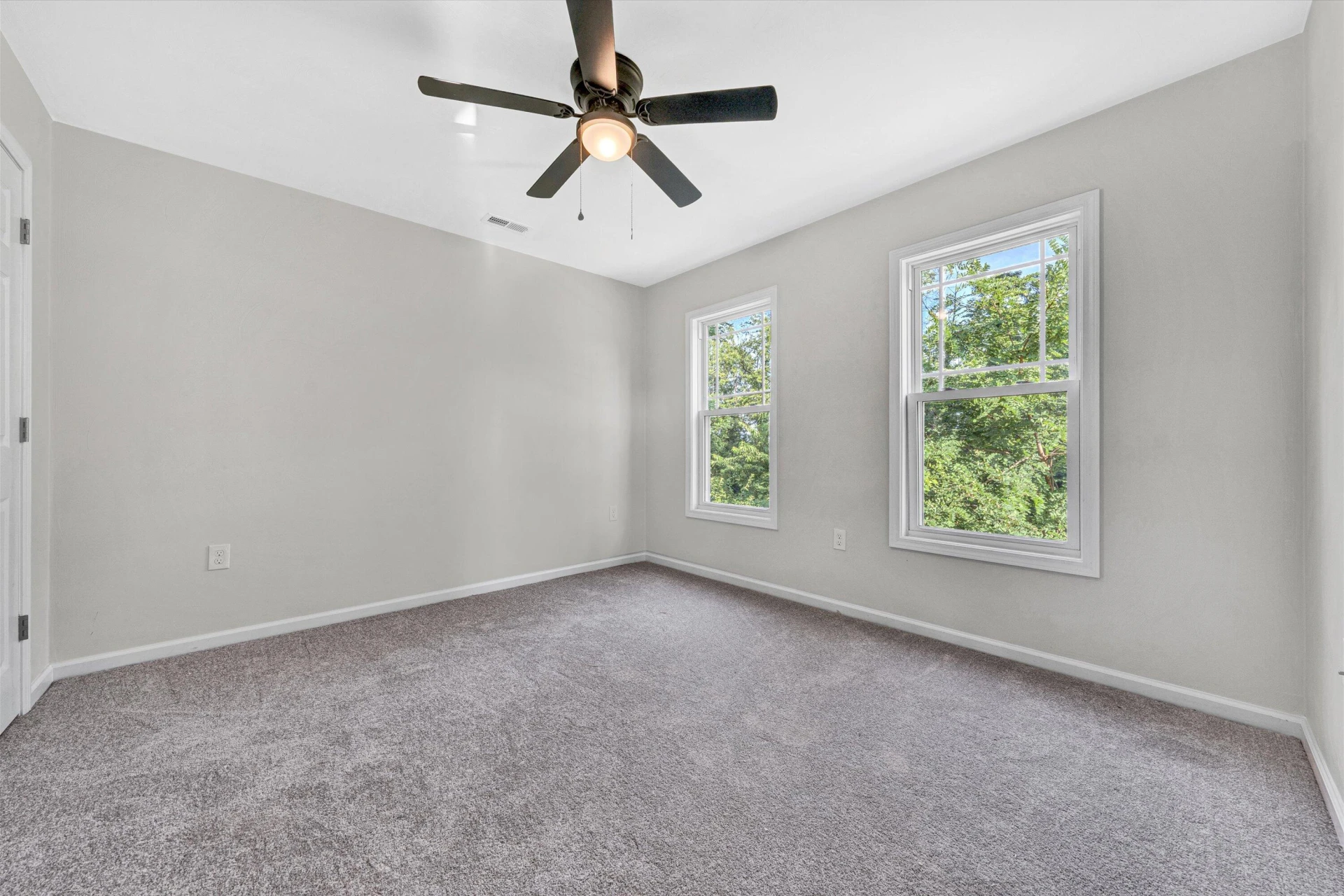 1448 Archbold AVE NE - Photo 15