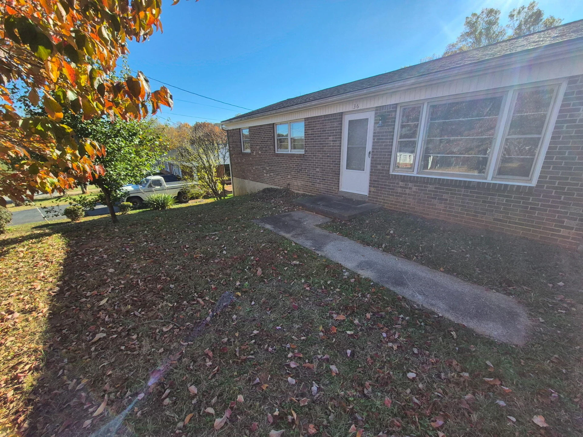 36 Westwood CT - Photo 2