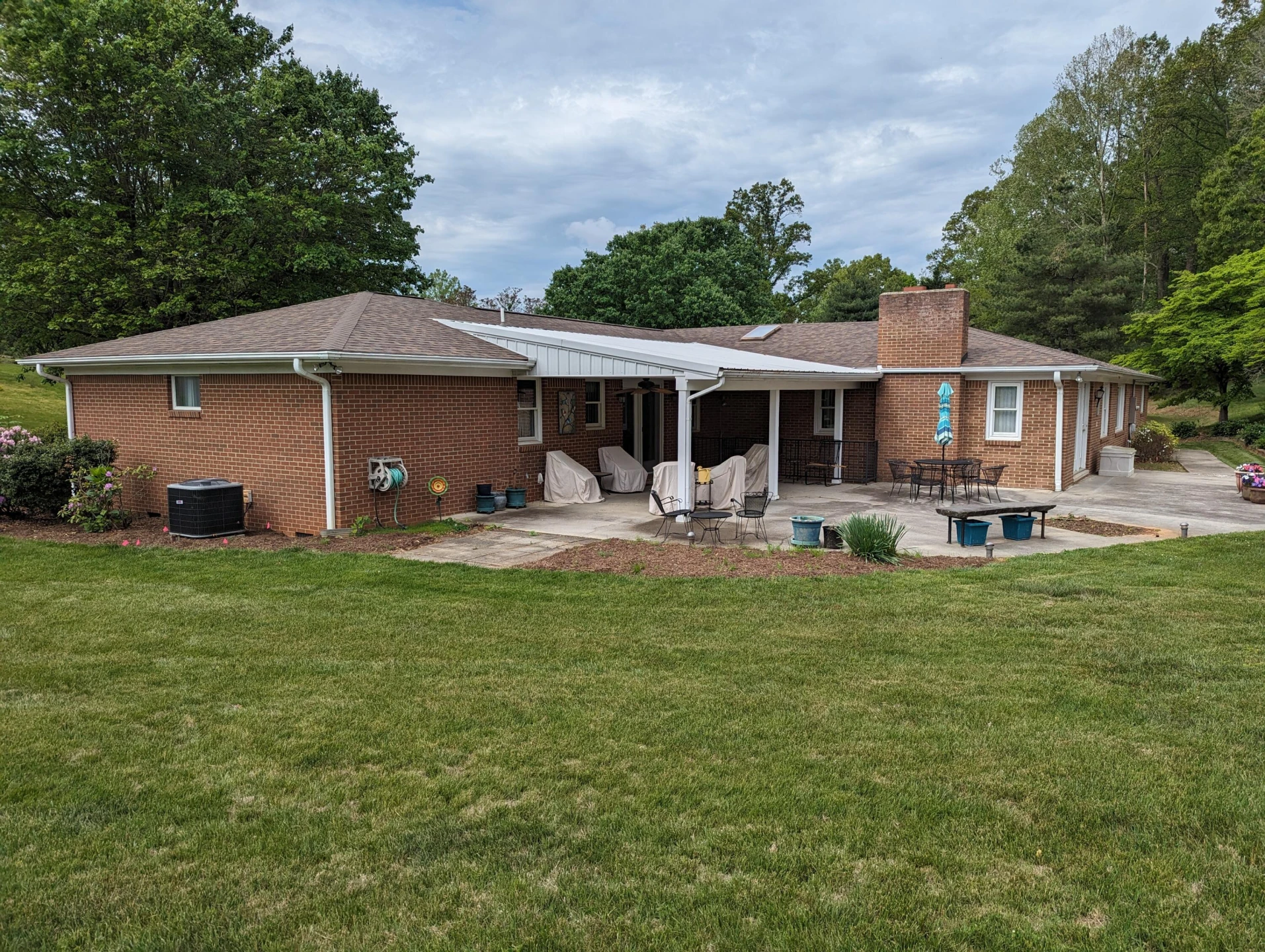 150 Lawndale ST - Photo 3