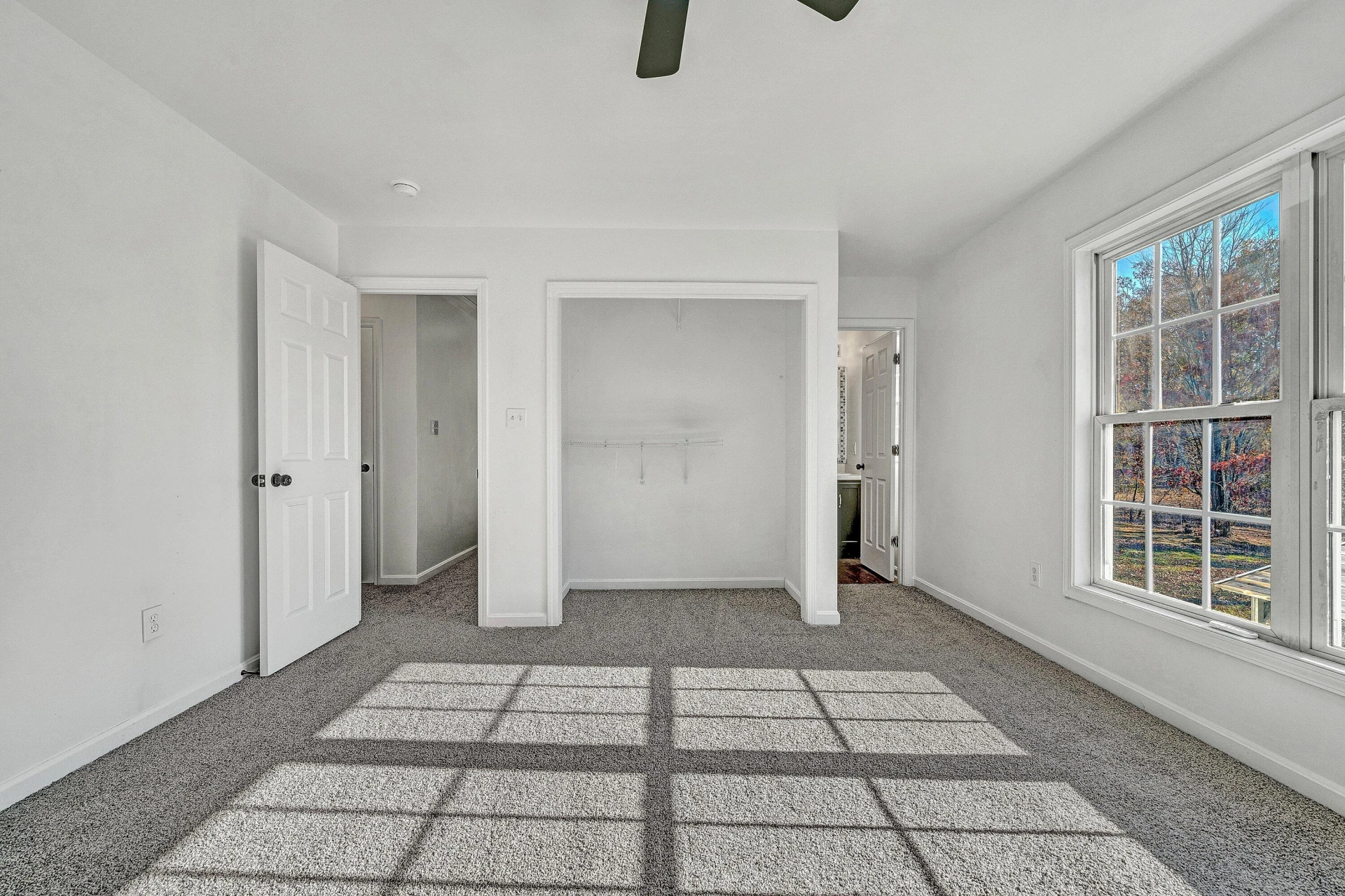 3949 Diamond Hill RD - Photo 11