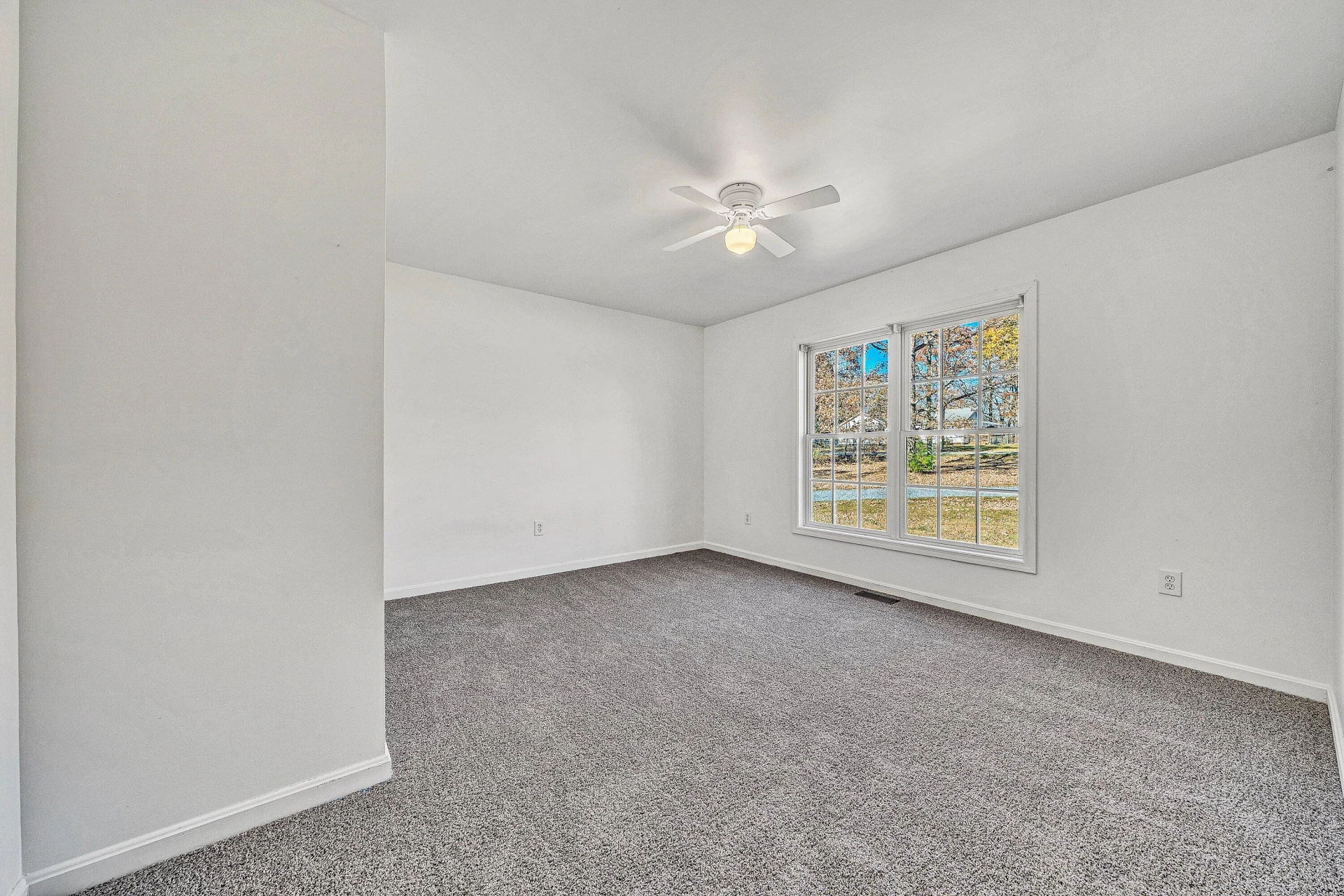 3949 Diamond Hill RD - Photo 13