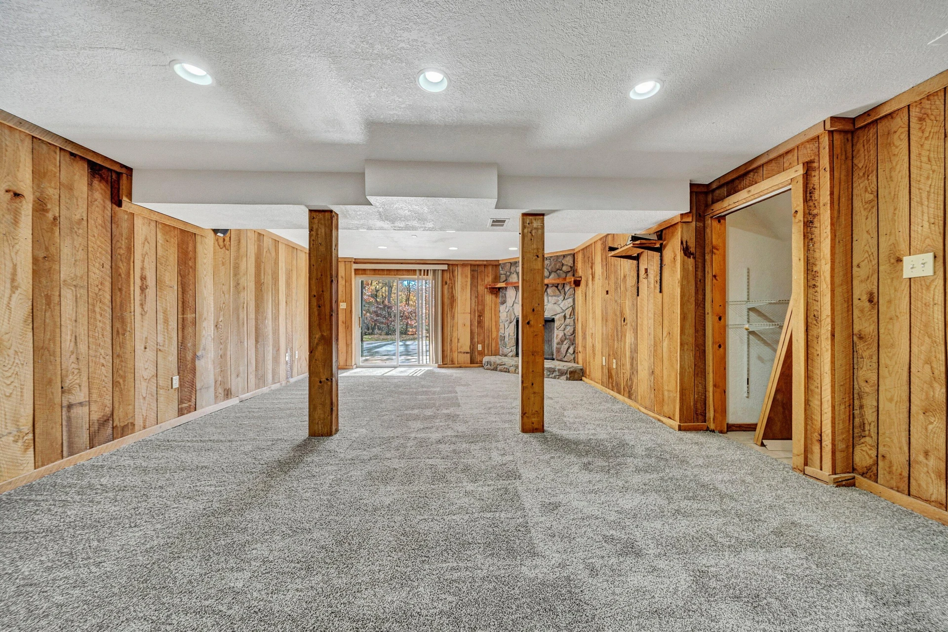 3949 Diamond Hill RD - Photo 20