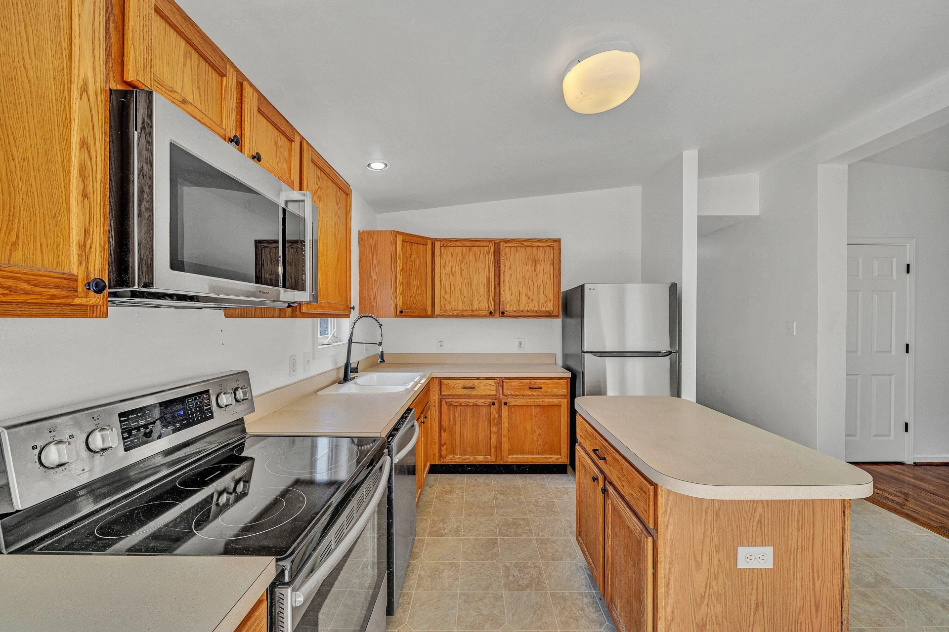 3949 Diamond Hill RD - Photo 9