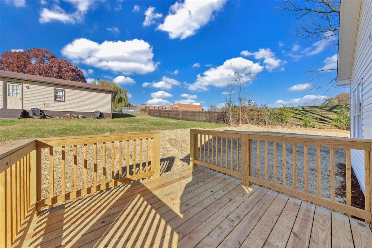 3527 Troutland AVE NW - Photo 23