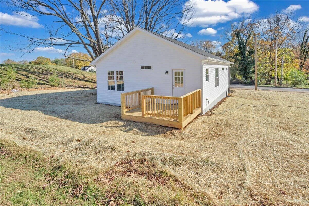 3527 Troutland AVE NW - Photo 28