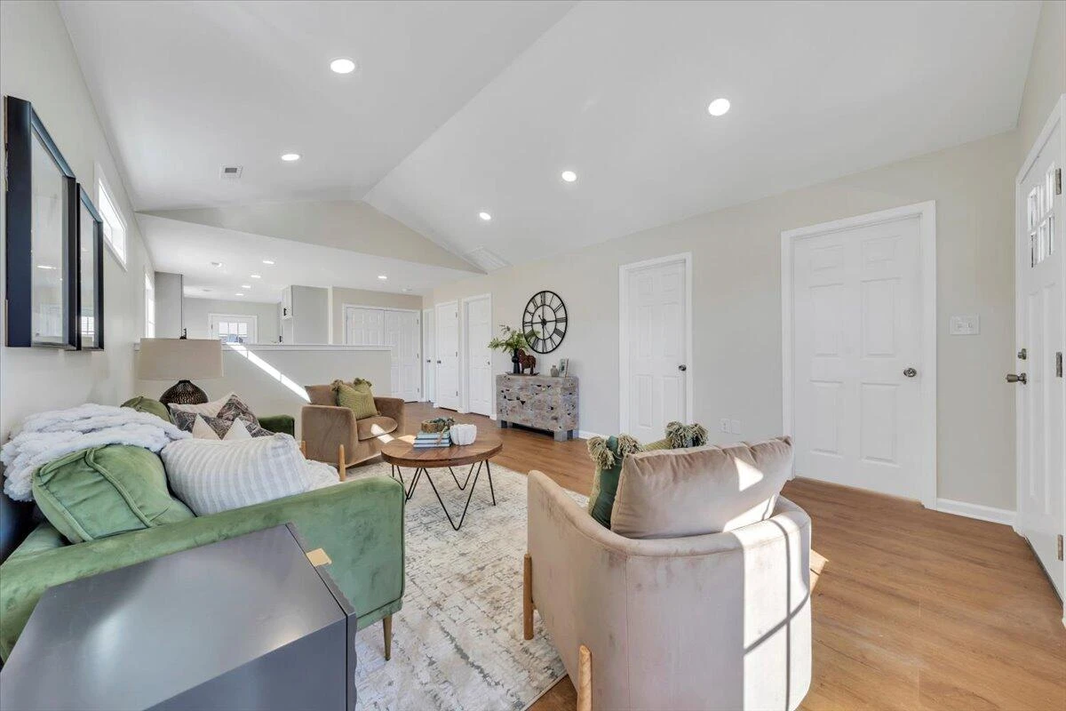 3527 Troutland AVE NW - Photo 4