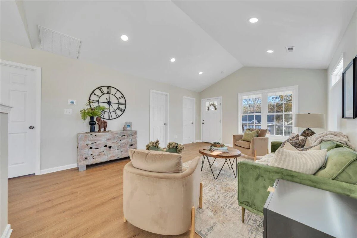 3527 Troutland AVE NW - Photo 5
