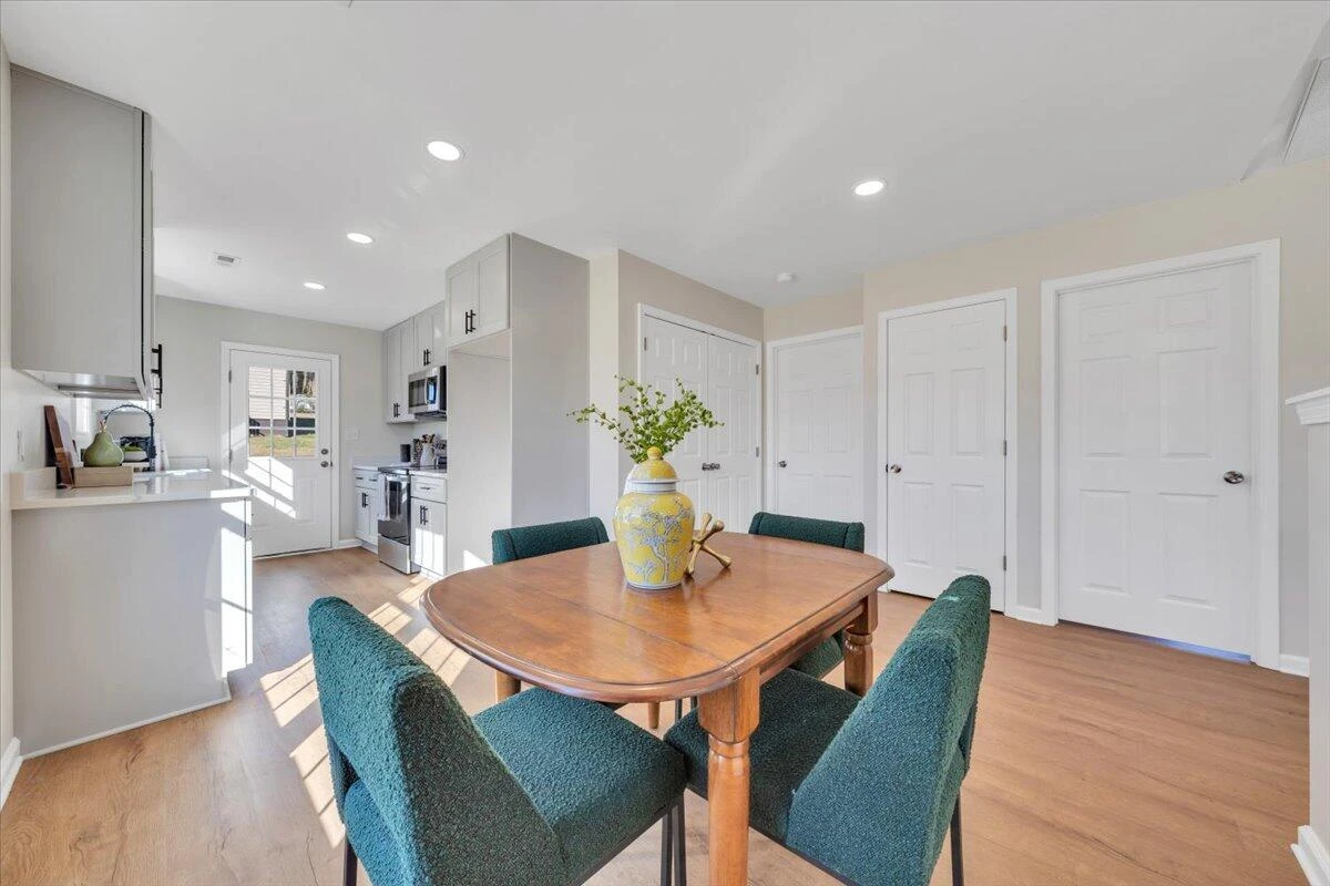 3527 Troutland AVE NW - Photo 8