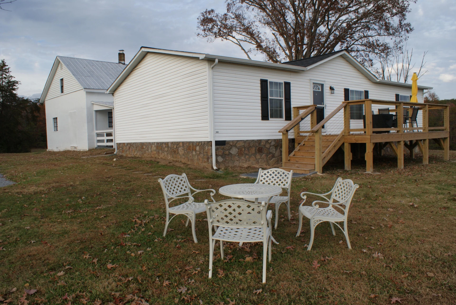 220 Camp Fincastle LN - Photo 4