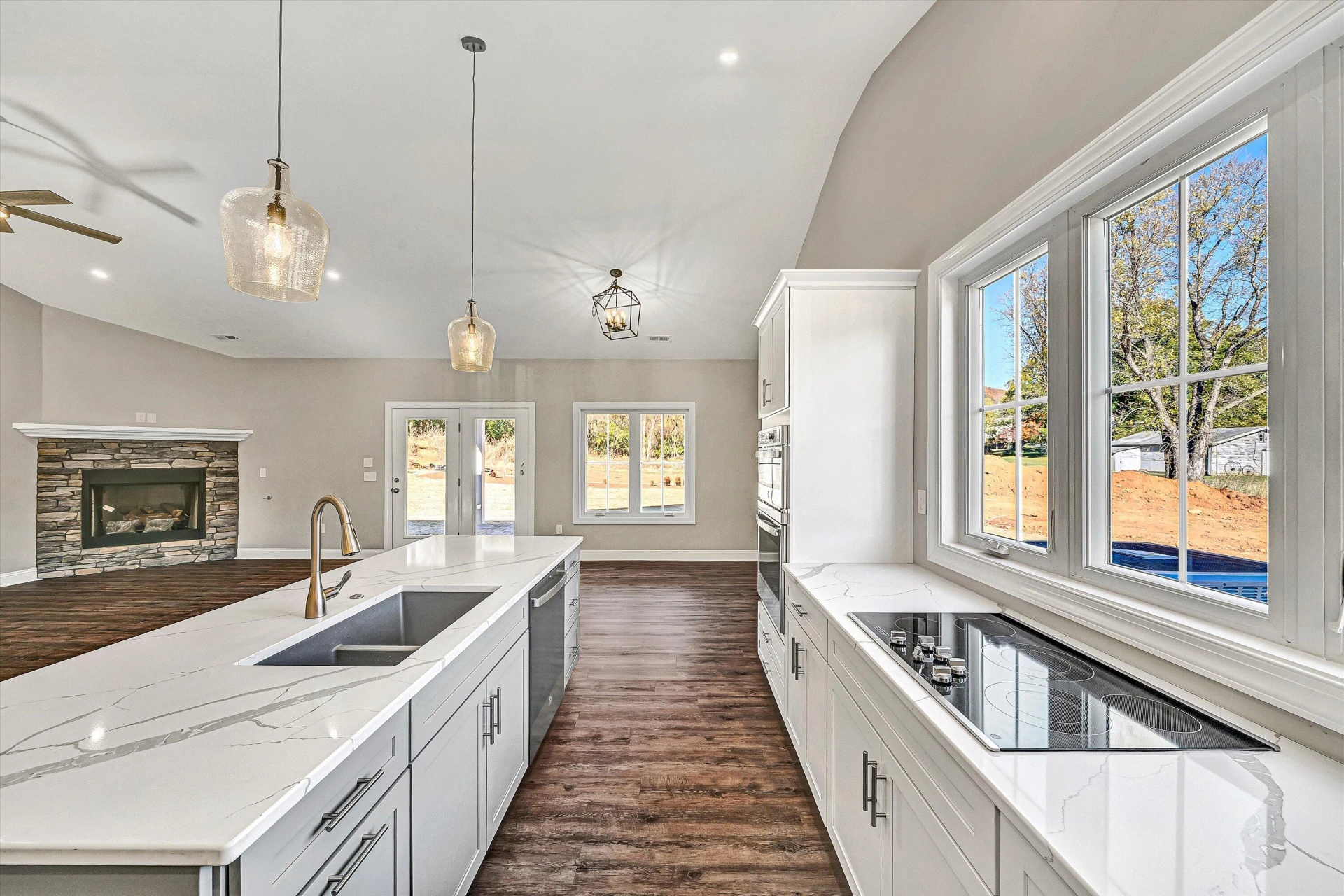 1120 Monterey RD NE - Photo 10