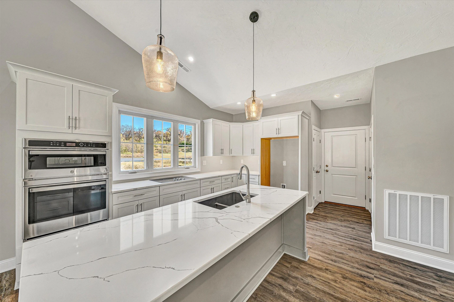 1120 Monterey RD NE - Photo 12
