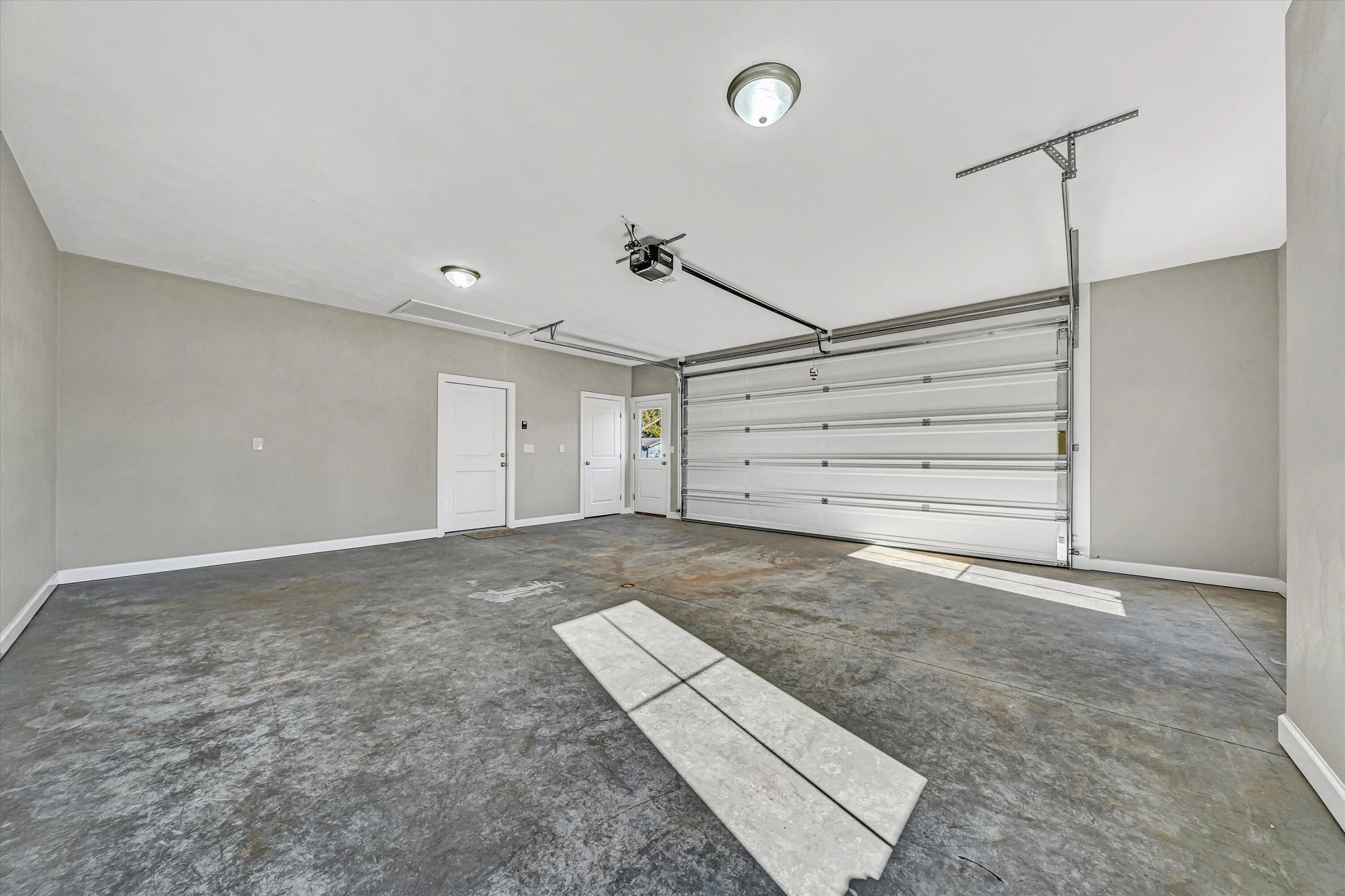 1120 Monterey RD NE - Photo 14