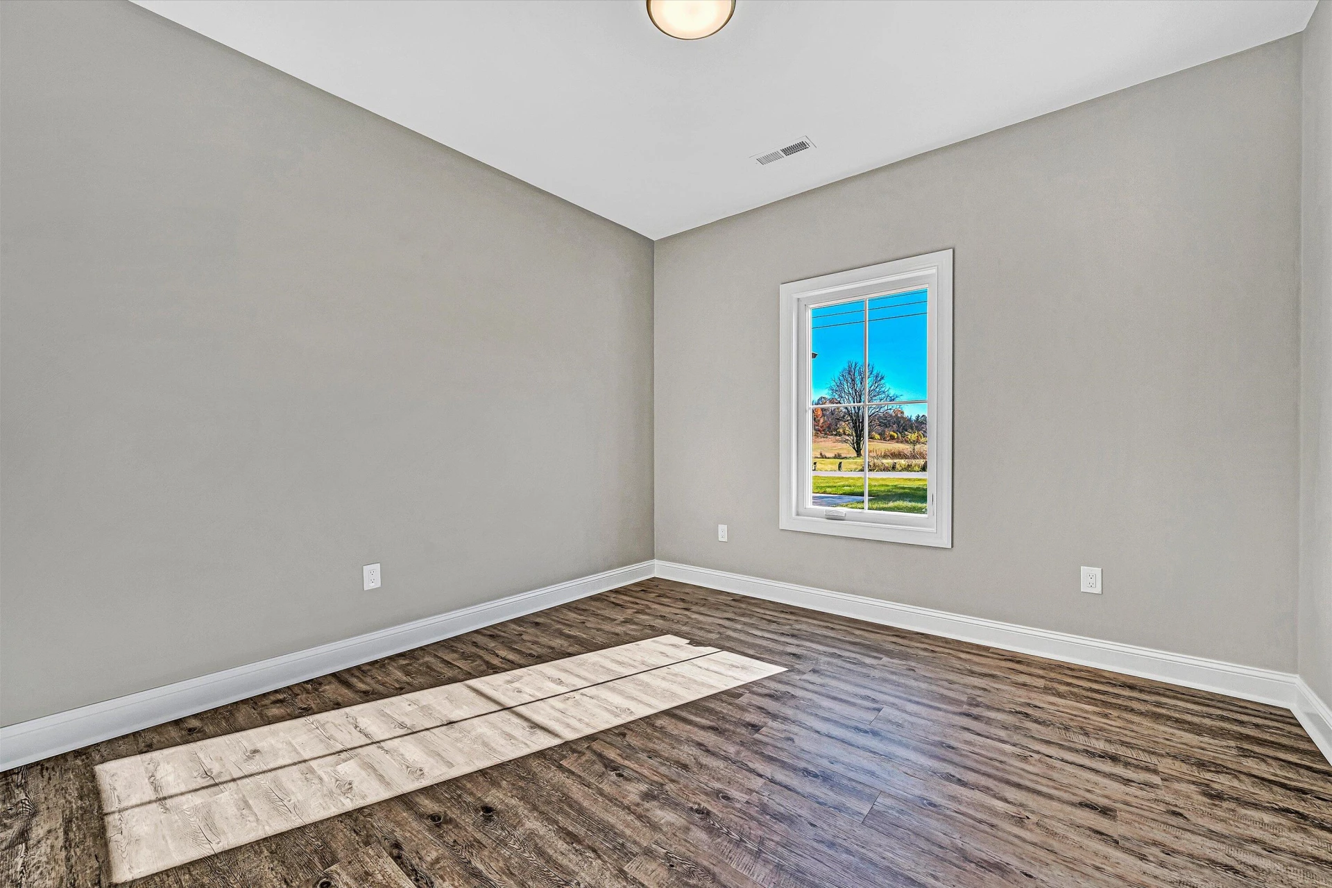 1120 Monterey RD NE - Photo 16