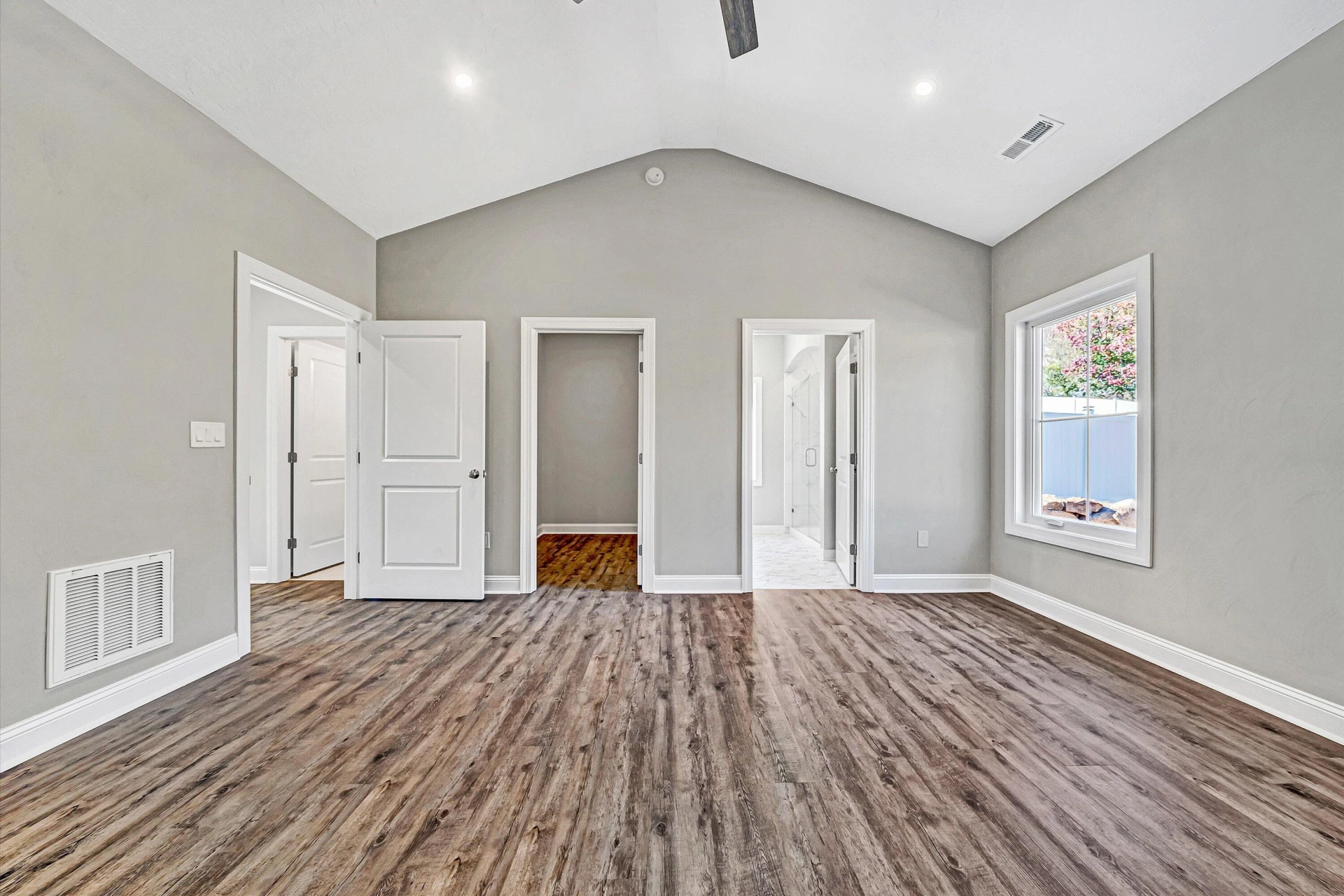 1120 Monterey RD NE - Photo 20