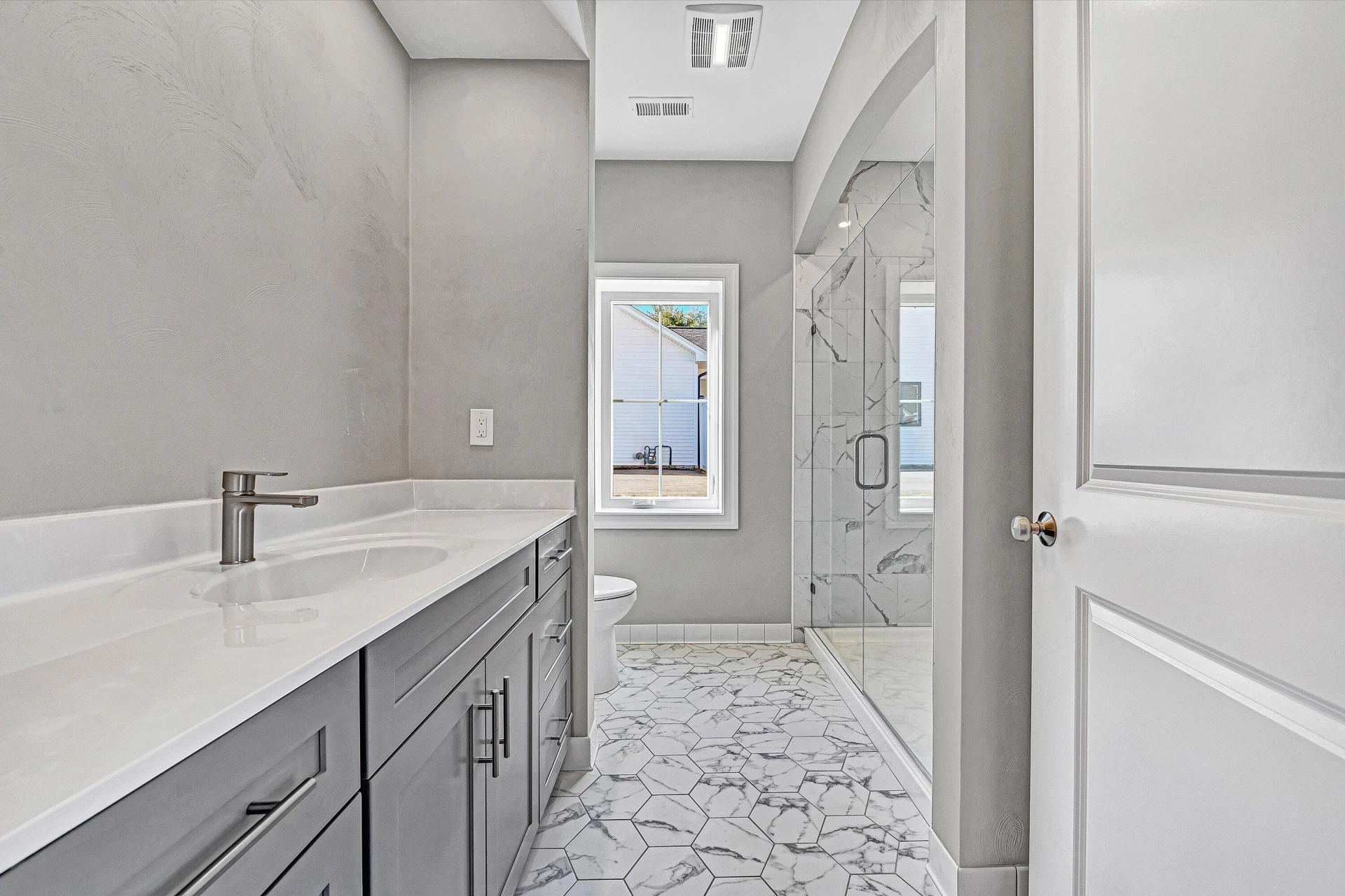 1120 Monterey RD NE - Photo 22
