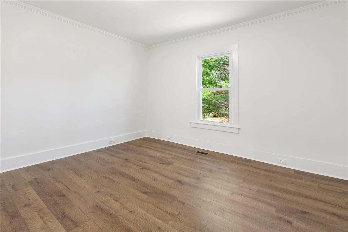 118 NE 6th ST NE - Photo 19